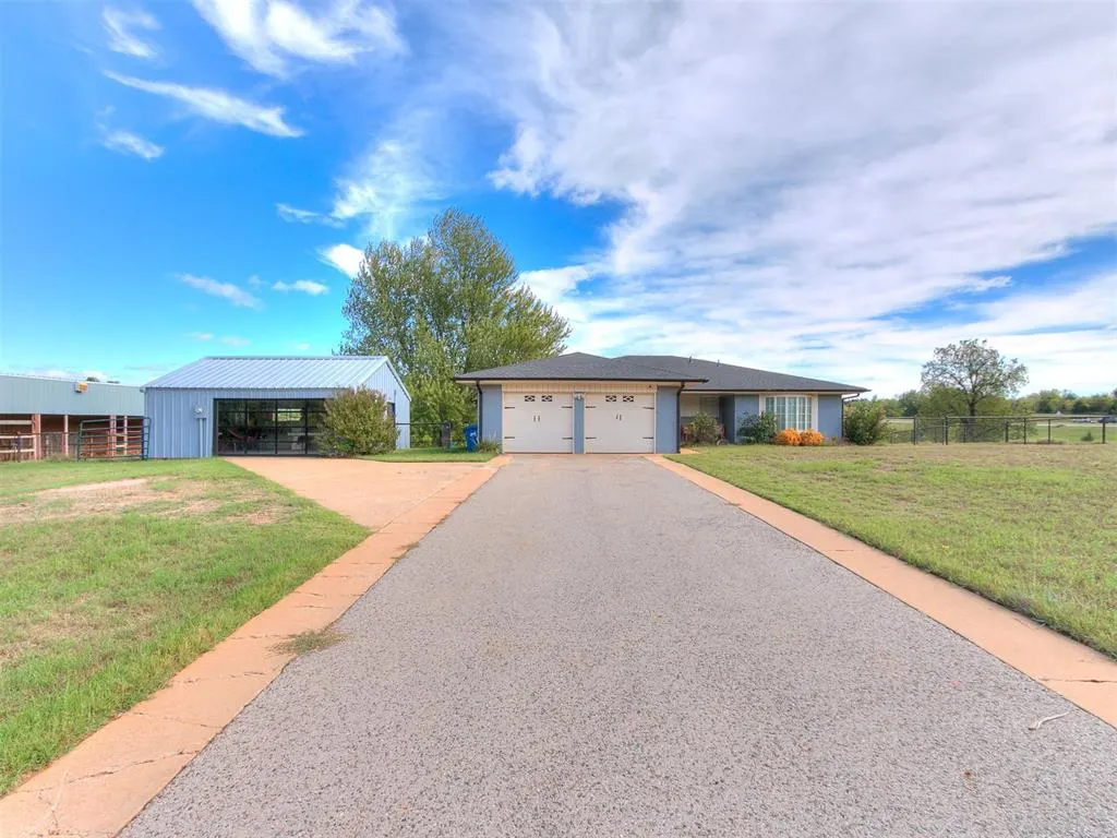 Photo 3 — 4418 S May Avenue, Newcastle, OK 73065