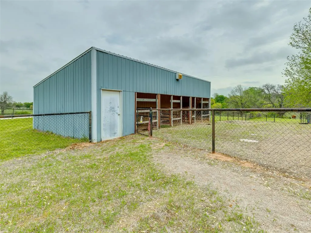 Photo 4 — 4418 S May Avenue, Newcastle, OK 73065