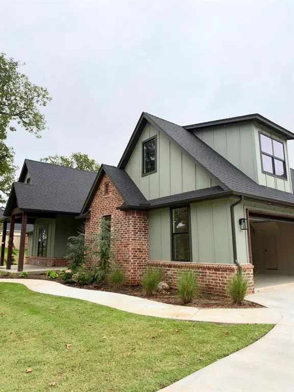 Photo 2 — 21188 Reserve Circle, Harrah, OK 73045