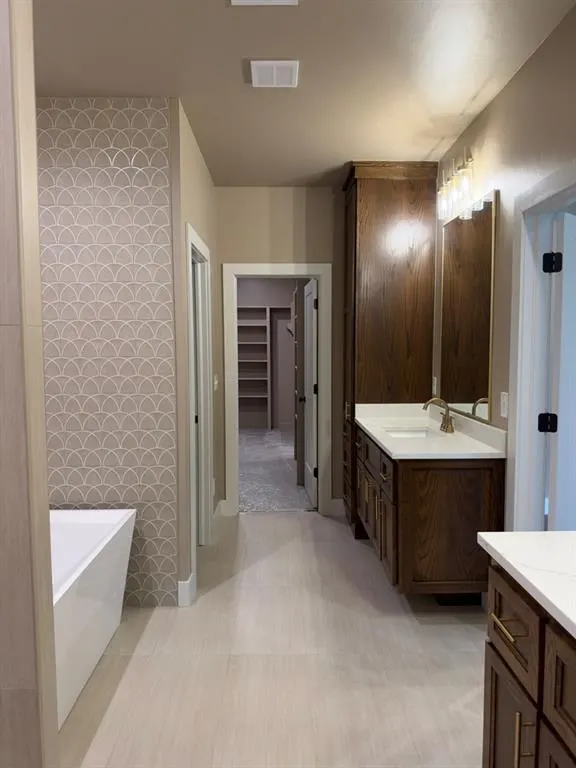 Photo 29 — 21188 Reserve Circle, Harrah, OK 73045