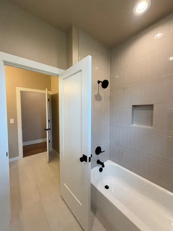 Photo 42 — 21188 Reserve Circle, Harrah, OK 73045