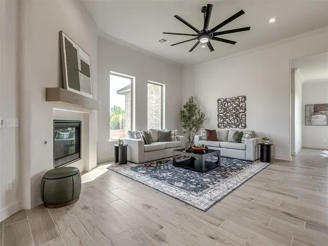 Photo 5 — 2114 W Cole Drive, Mustang, OK 73064