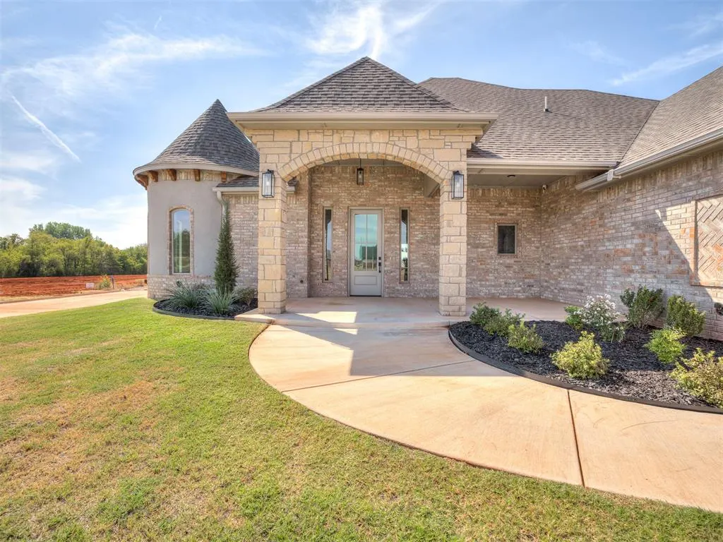 Photo 39 — 2114 W Cole Drive, Mustang, OK 73064