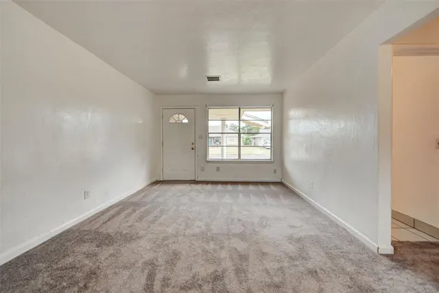 Photo 4 — 744 NW 1st Street, Moore, OK 73160
