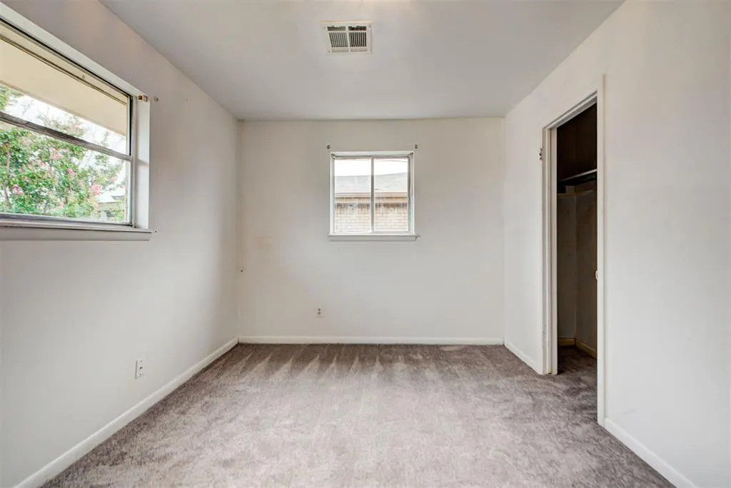 Photo 19 — 744 NW 1st Street, Moore, OK 73160