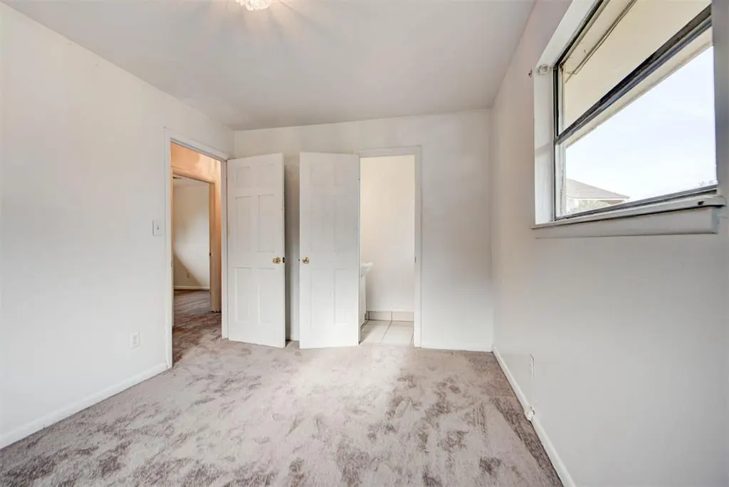 Photo 20 — 744 NW 1st Street, Moore, OK 73160