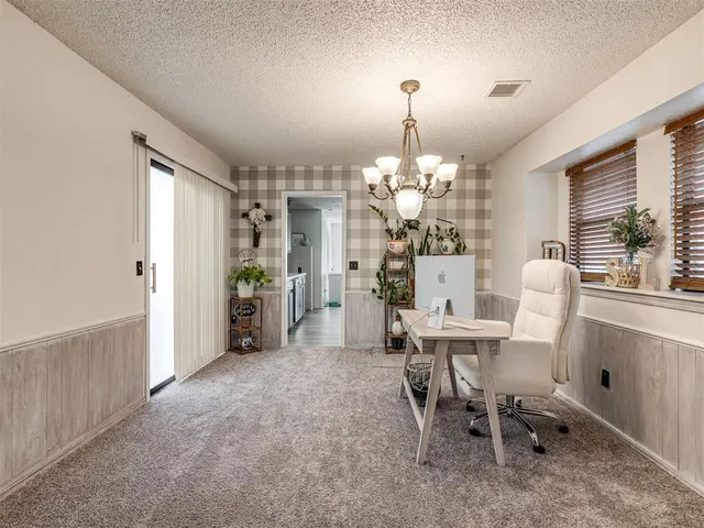 Photo 6 — 748 Westglen Drive, Yukon, OK 73099