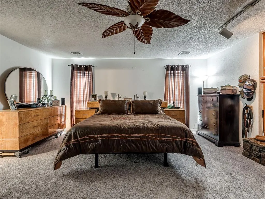 Photo 16 — 748 Westglen Drive, Yukon, OK 73099