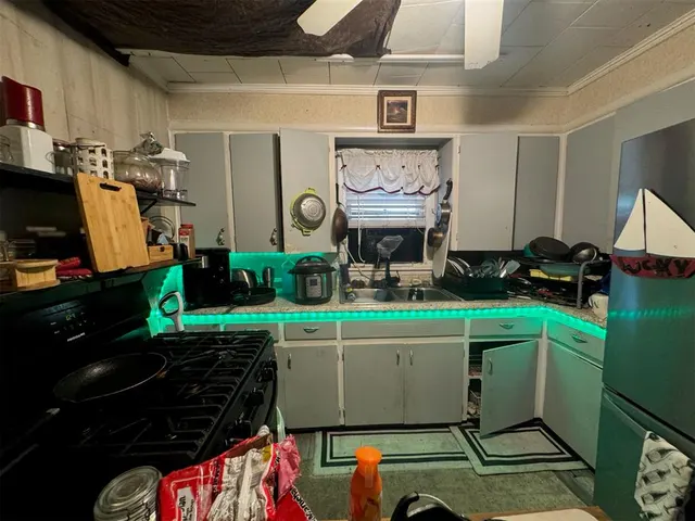 Photo 2 — 815 W Park Street, Tecumseh, OK 74873