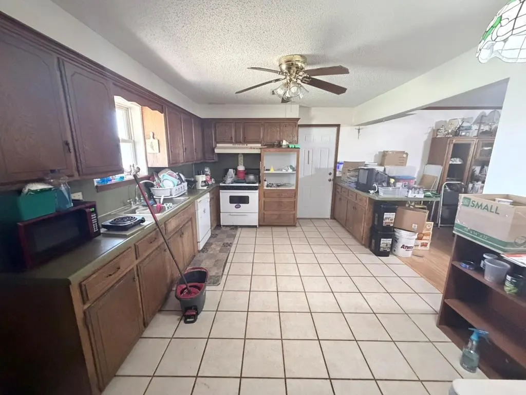 Photo 6 — 2501 Manor Road, Yukon, OK 73099