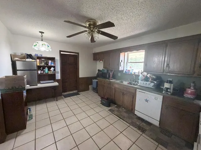 Photo 7 — 2501 Manor Road, Yukon, OK 73099