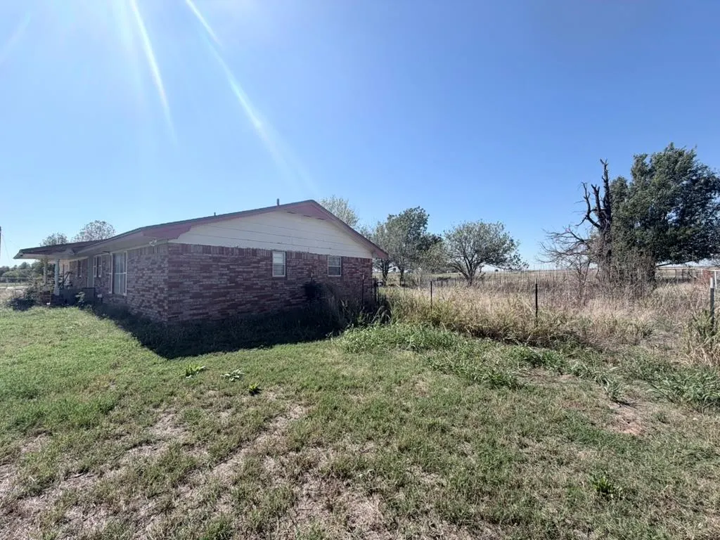 Photo 19 — 2501 Manor Road, Yukon, OK 73099