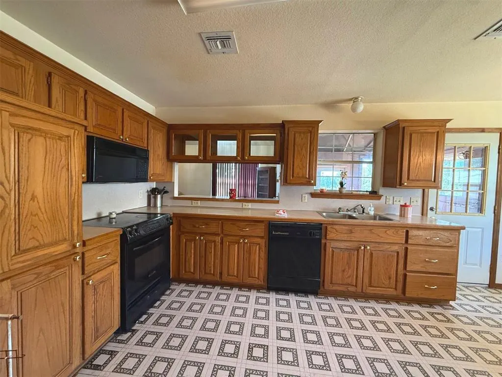 Photo 3 — 2012 N Allied Road, Stroud, OK 74079