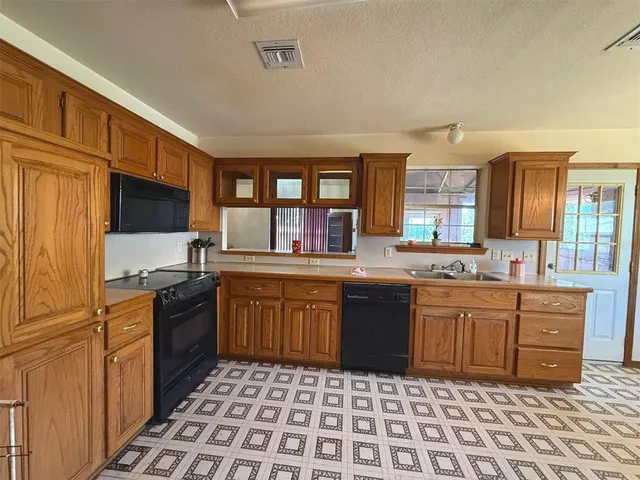 Photo 3 — 2012 N Allied Road, Stroud, OK 74079