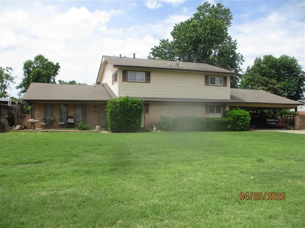 Front exterior — 3201 N Glenvalley Drive, Midwest City, OK 73110