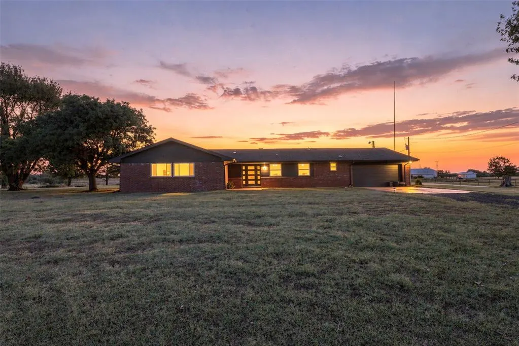 Photo 2 — 2457 Barrington, Blanchard, OK 73010