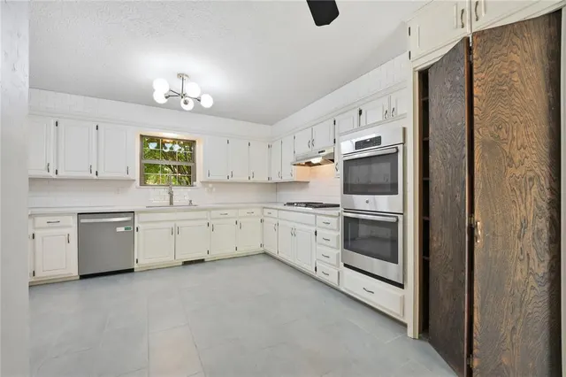 Photo 8 — 1814 Brookhaven Boulevard, Norman, OK 73072