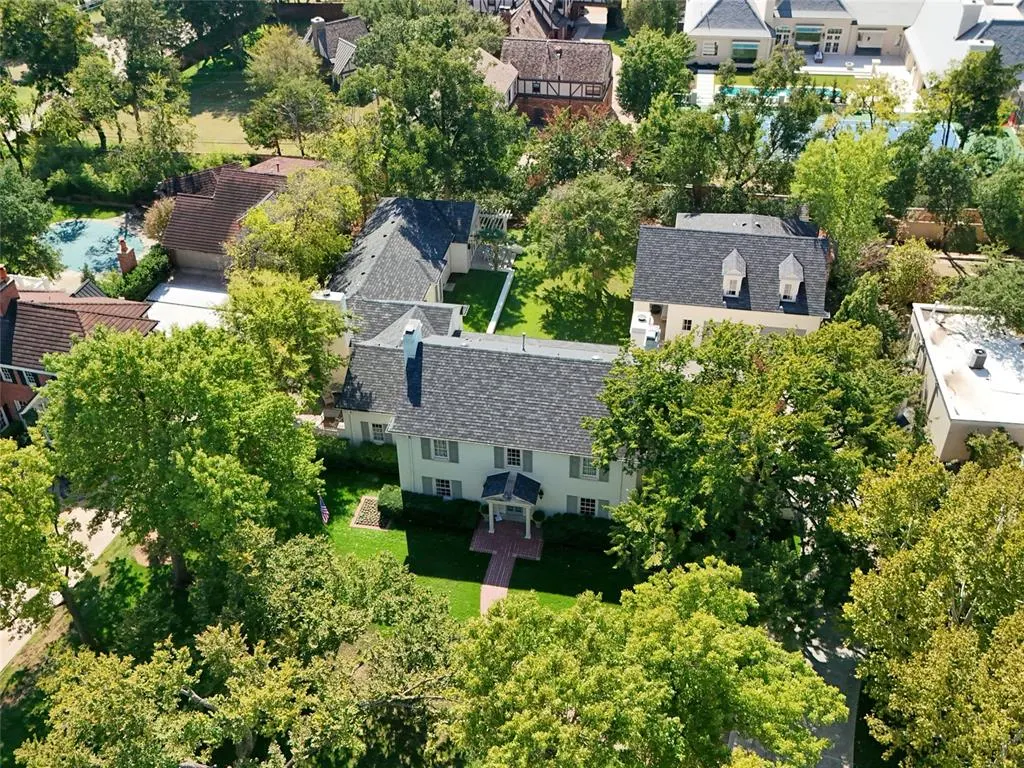 Front exterior — 6803 Avondale Drive, Nichols Hills, OK 73116