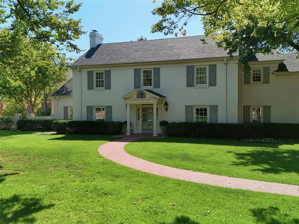 Photo 3 — 6803 Avondale Drive, Nichols Hills, OK 73116
