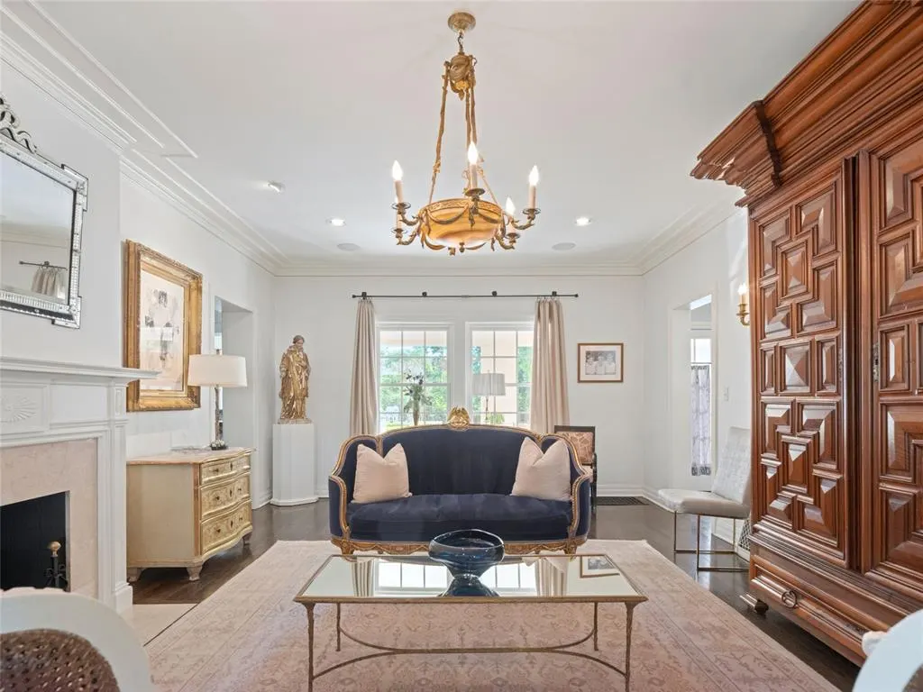 Photo 12 — 6803 Avondale Drive, Nichols Hills, OK 73116