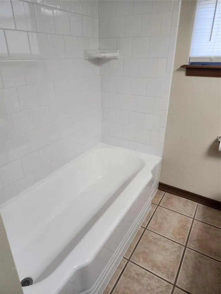 Photo 17 — 2605 N Donald Avenue, Oklahoma City, OK 73127