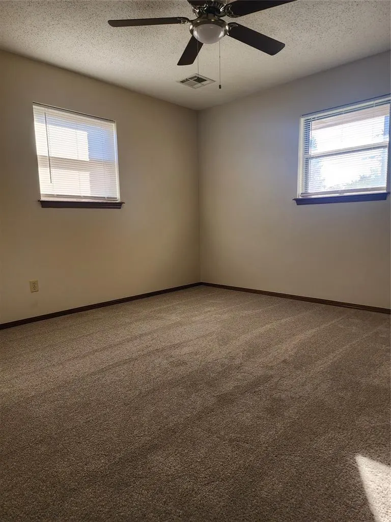 Photo 18 — 2605 N Donald Avenue, Oklahoma City, OK 73127