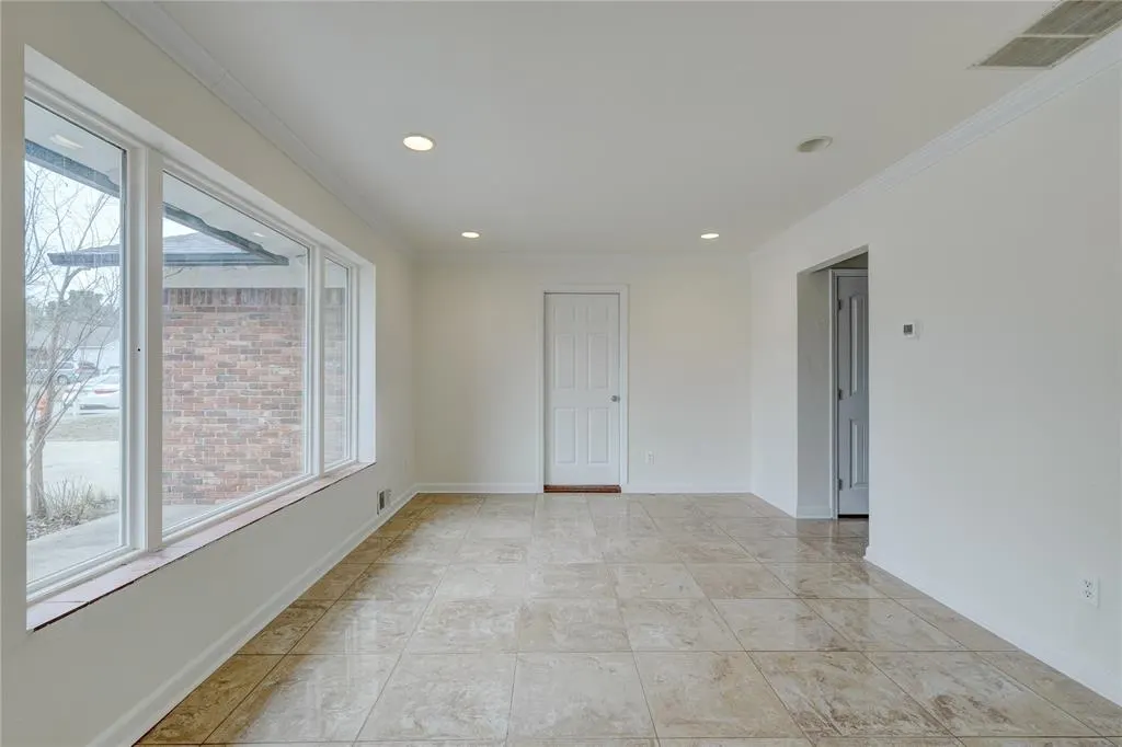 Photo 2 — 1501 Carlisle Court, Oklahoma City, OK 73120