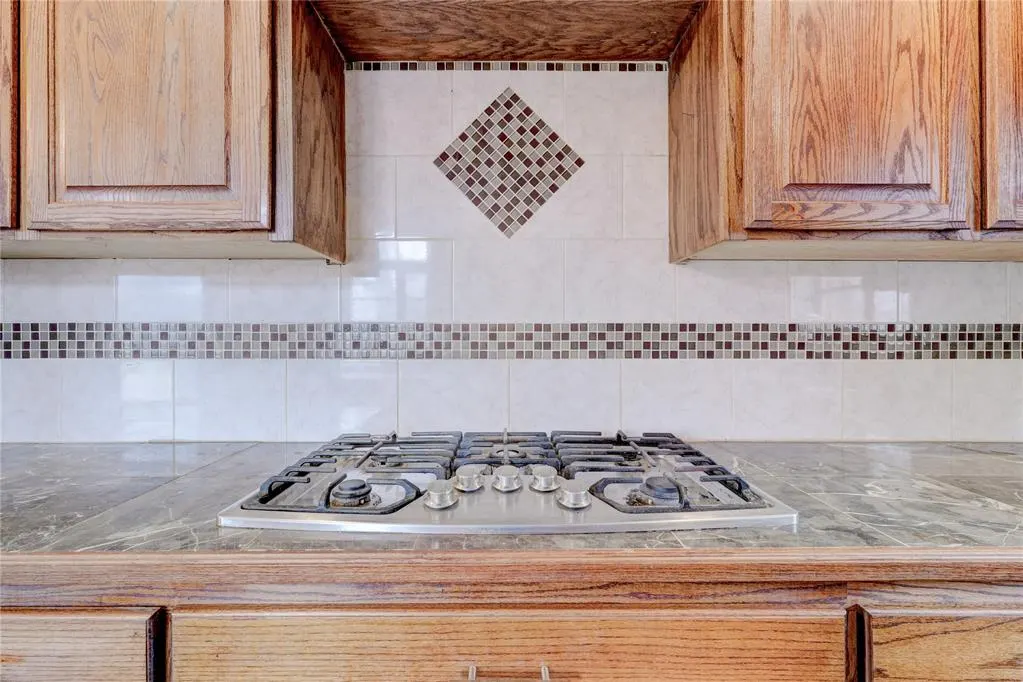 Photo 12 — 1501 Carlisle Court, Oklahoma City, OK 73120