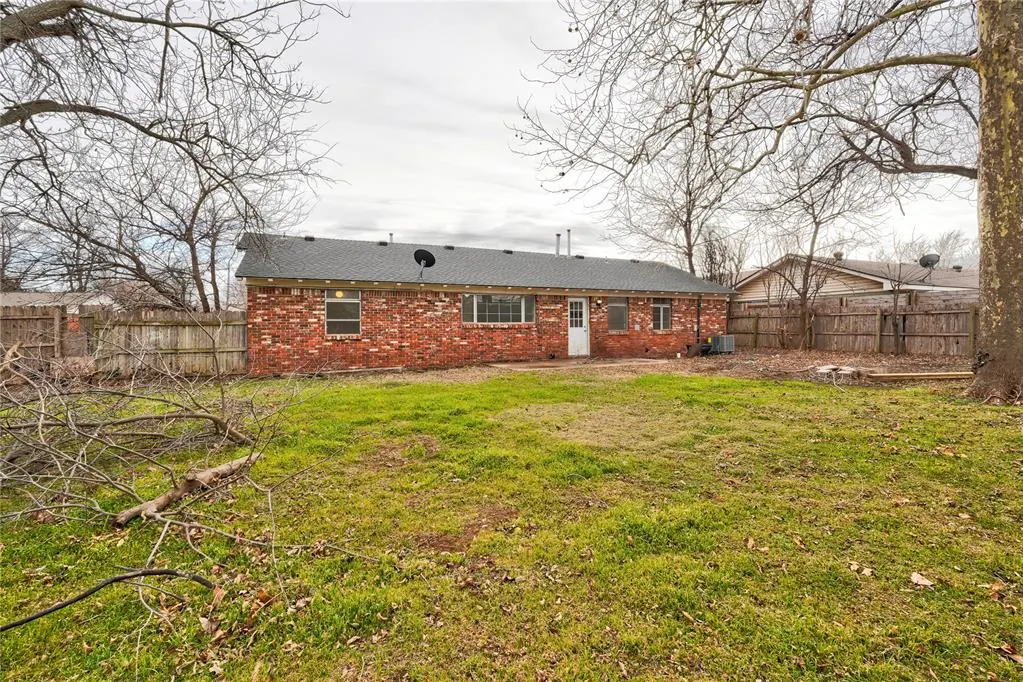 Photo 31 — 1501 Carlisle Court, Oklahoma City, OK 73120
