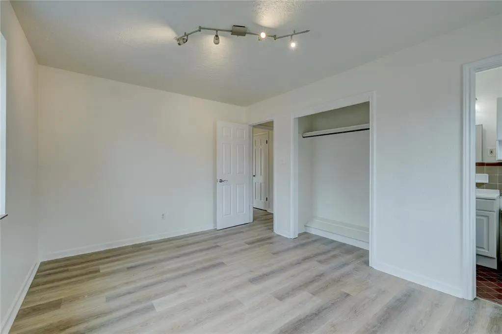 Photo 19 — 1501 Carlisle Court, Oklahoma City, OK 73120