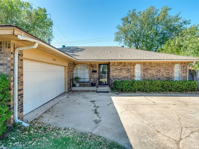Photo 3 — 10901 N Villa Avenue, Oklahoma City, OK 73120