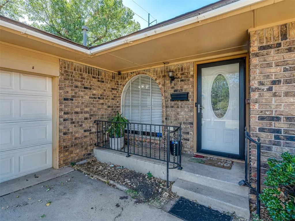 Photo 4 — 10901 N Villa Avenue, Oklahoma City, OK 73120