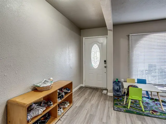 Photo 5 — 10901 N Villa Avenue, Oklahoma City, OK 73120