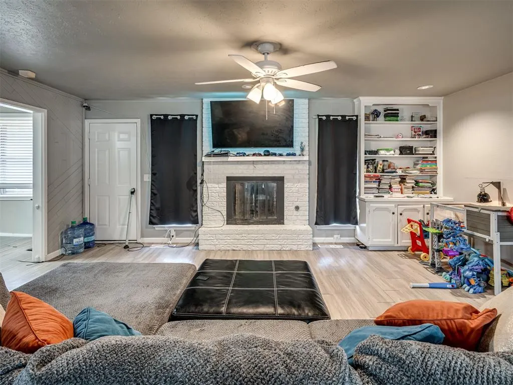 Photo 10 — 10901 N Villa Avenue, Oklahoma City, OK 73120