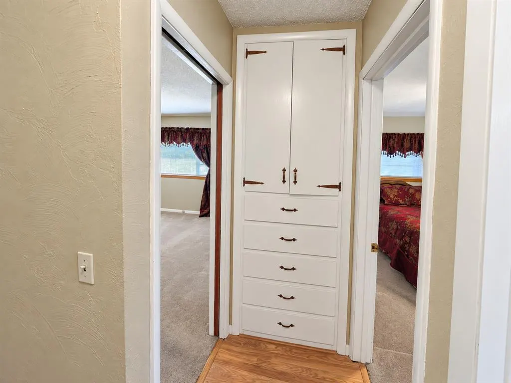 Photo 10 — 205 S Highland Drive, Erick, OK 73645