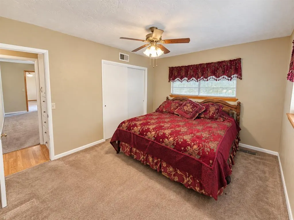 Photo 12 — 205 S Highland Drive, Erick, OK 73645
