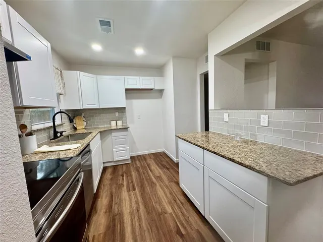 Photo 4 — 40 Village Drive, Chickasha, OK 73018