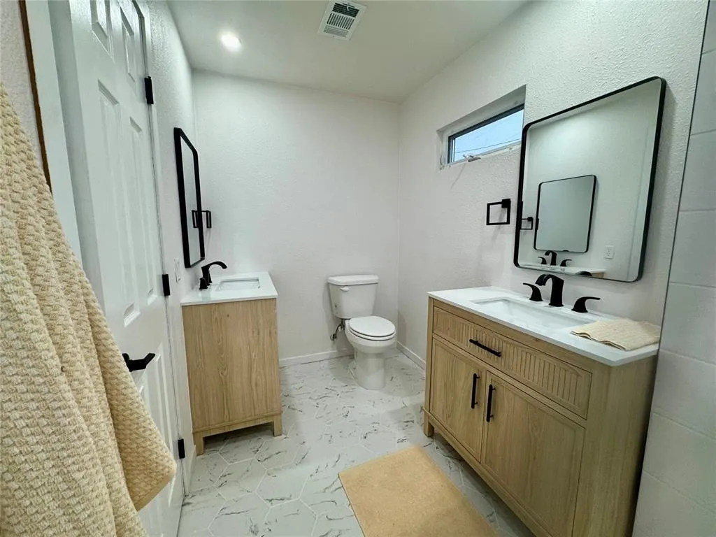 Photo 12 — 40 Village Drive, Chickasha, OK 73018