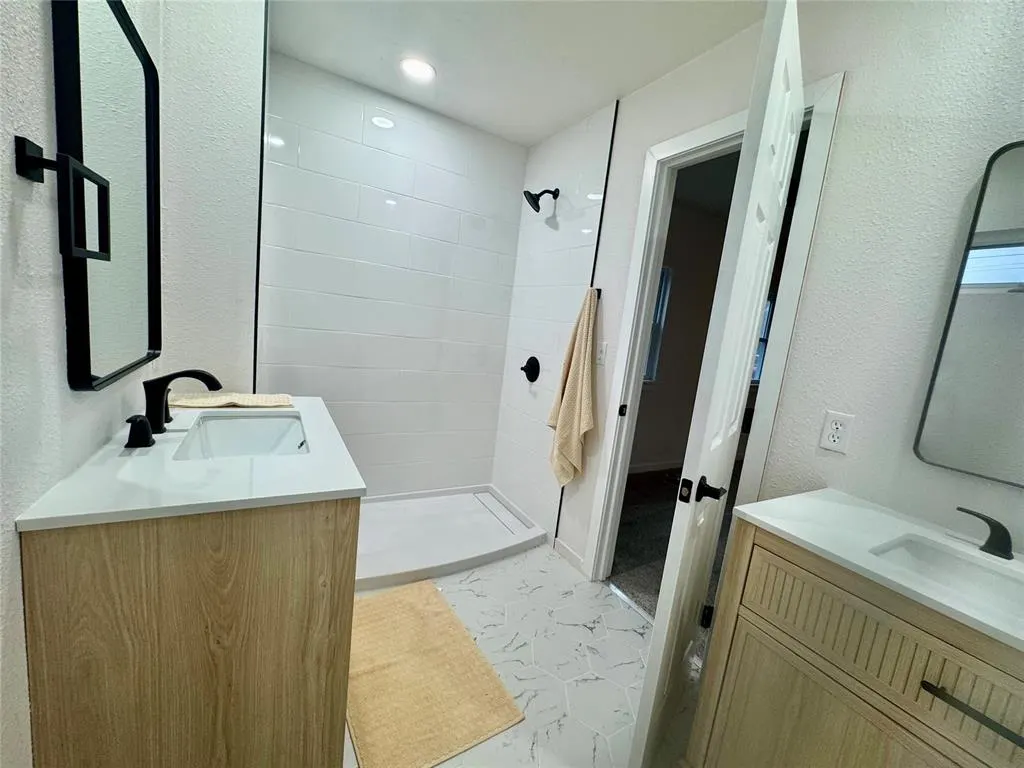 Photo 13 — 40 Village Drive, Chickasha, OK 73018