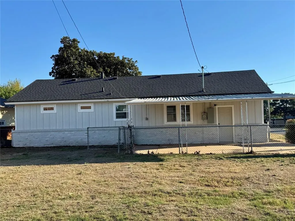 Photo 27 — 40 Village Drive, Chickasha, OK 73018