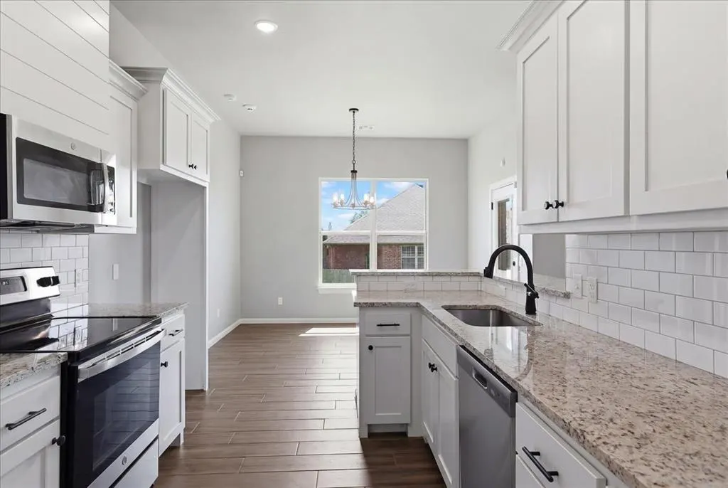 Photo 15 — 704 N Cottontail Way, Mustang, OK 73064