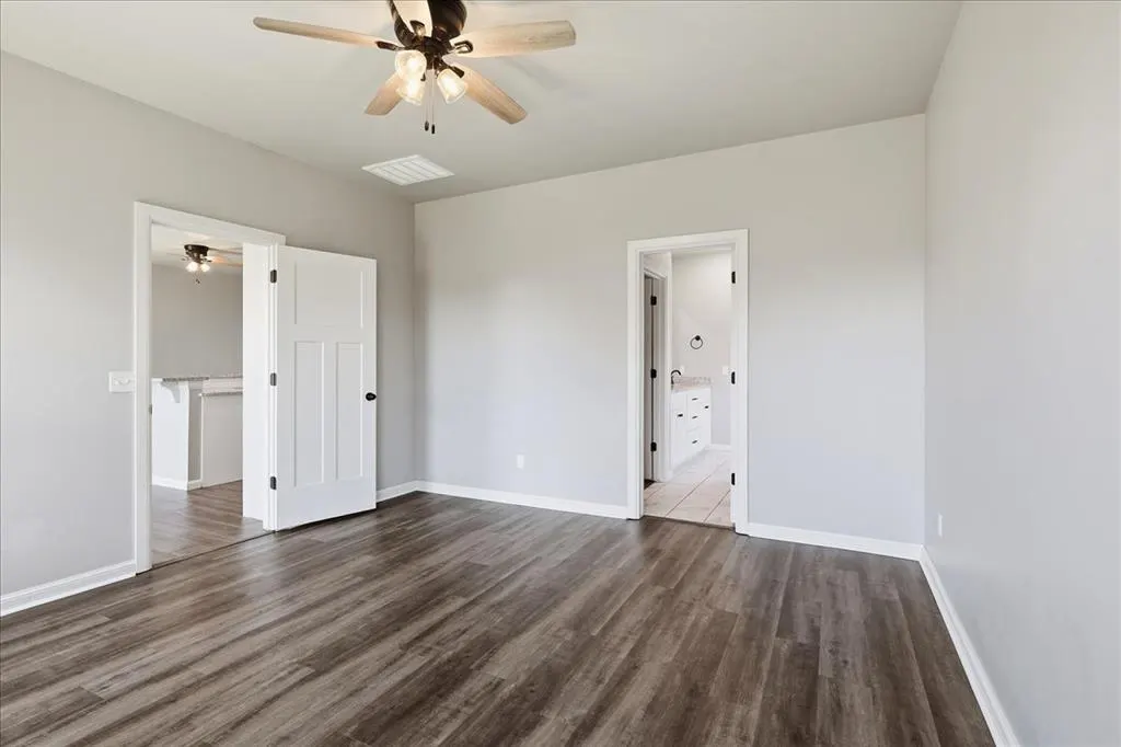 Photo 20 — 704 N Cottontail Way, Mustang, OK 73064