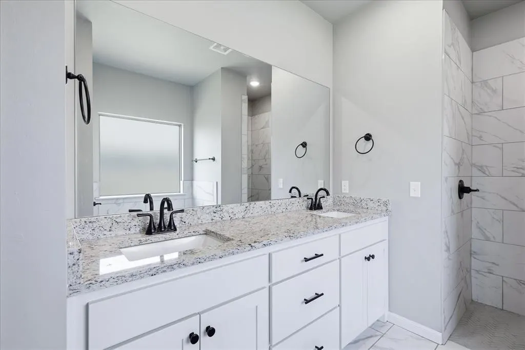 Photo 21 — 704 N Cottontail Way, Mustang, OK 73064
