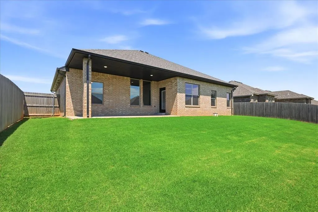 Photo 44 — 704 N Cottontail Way, Mustang, OK 73064