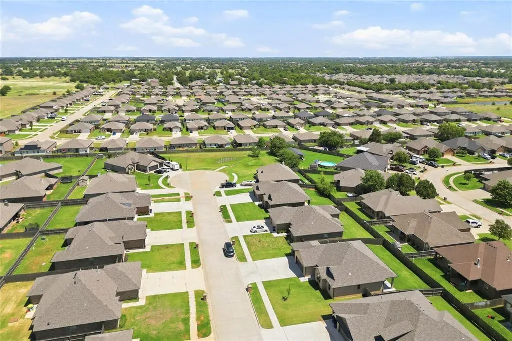 Photo 50 — 704 N Cottontail Way, Mustang, OK 73064