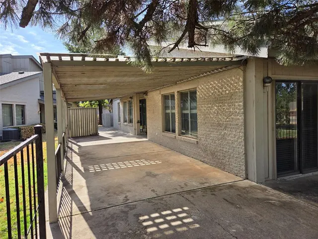 Photo 6 — 9915 Hefner Village Place, Oklahoma City, OK 73162