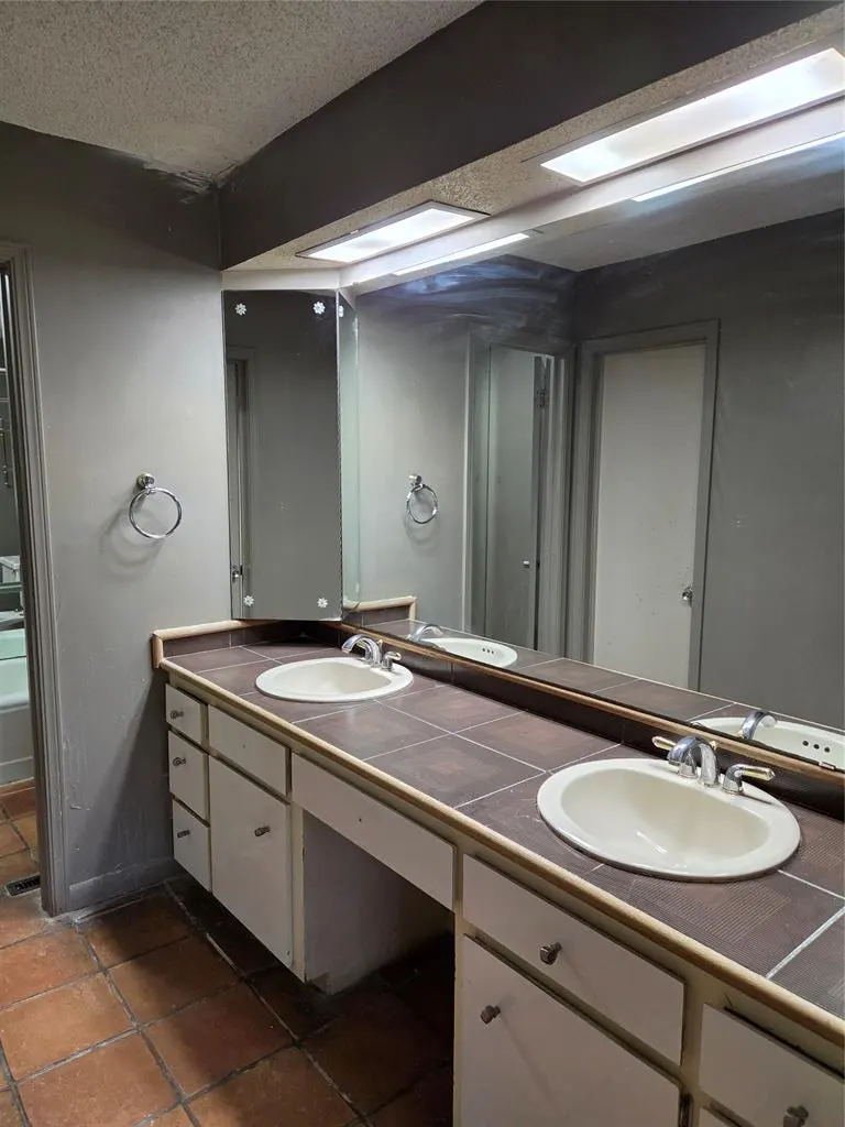 Photo 18 — 9915 Hefner Village Place, Oklahoma City, OK 73162