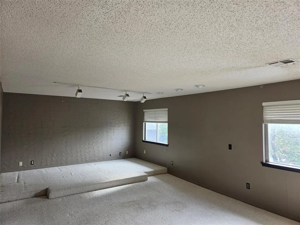 Photo 42 — 9915 Hefner Village Place, Oklahoma City, OK 73162