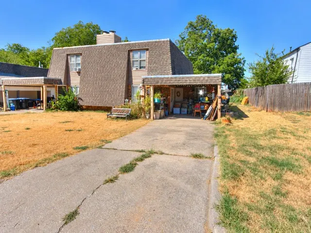 Photo 3 — 920 Acacia Circle 922, Noble, OK 73068