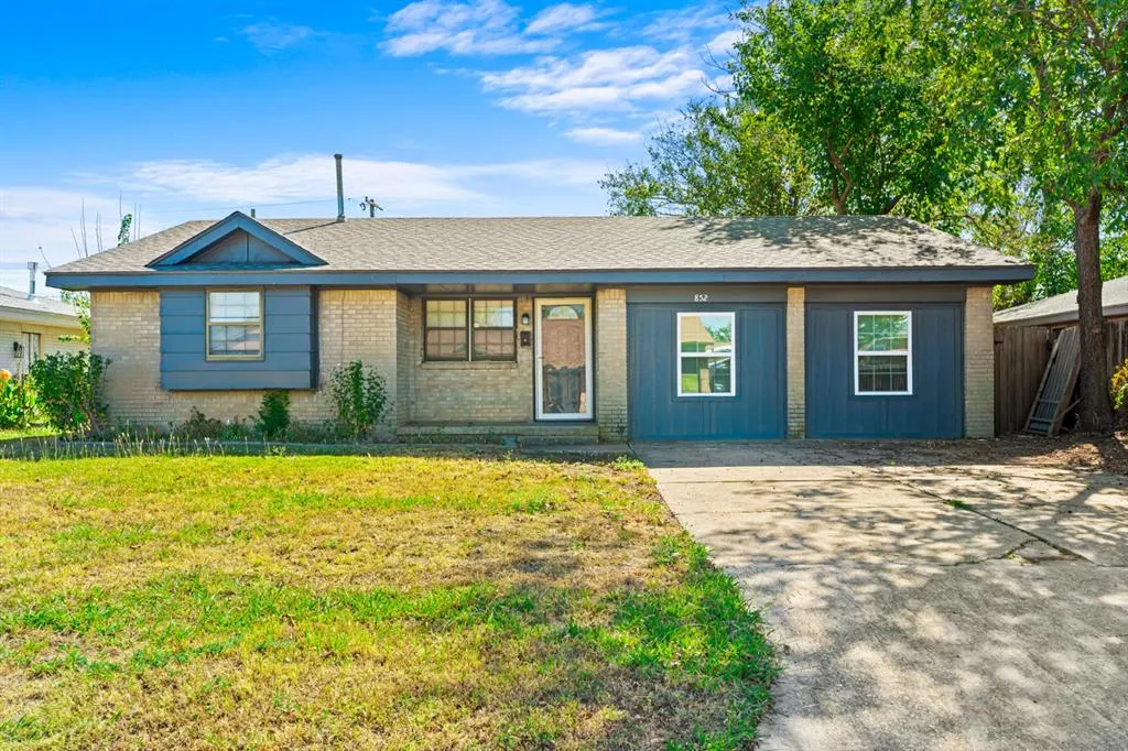 Photo 2 — 852 NW 9th Street, Moore, OK 73160